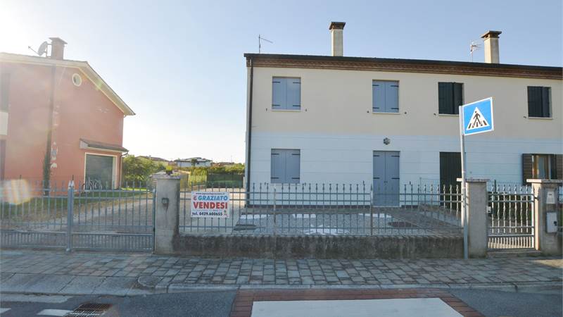 Bifamiliare in vendita 